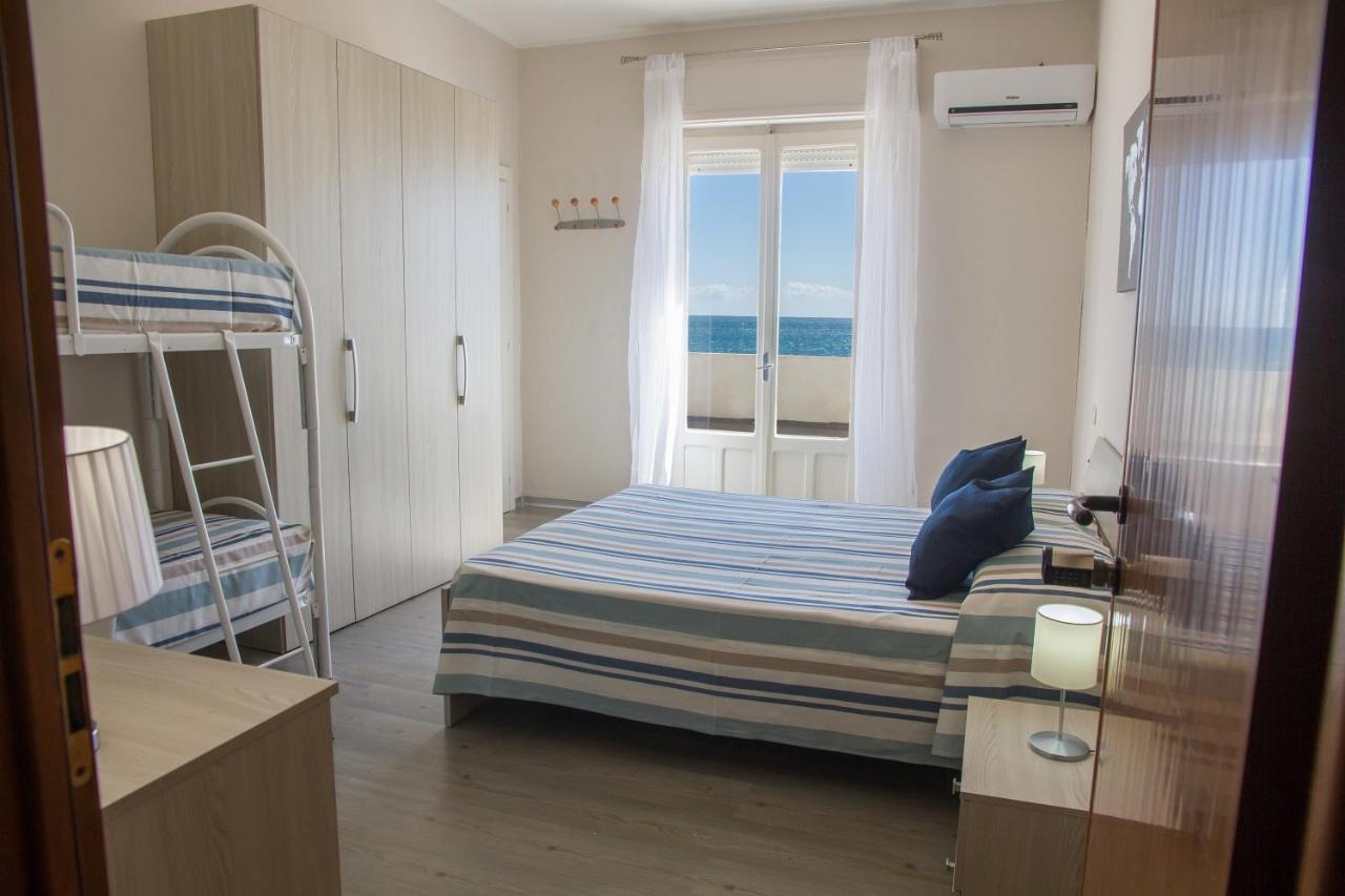 Bluriva Hotel Cirò Marina Zewnętrze zdjęcie