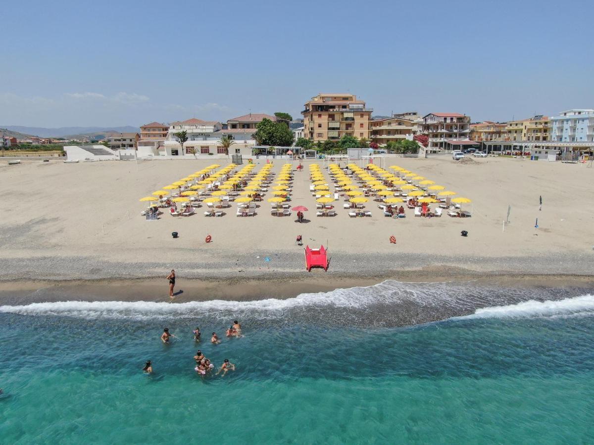 Bluriva Hotel Cirò Marina Zewnętrze zdjęcie