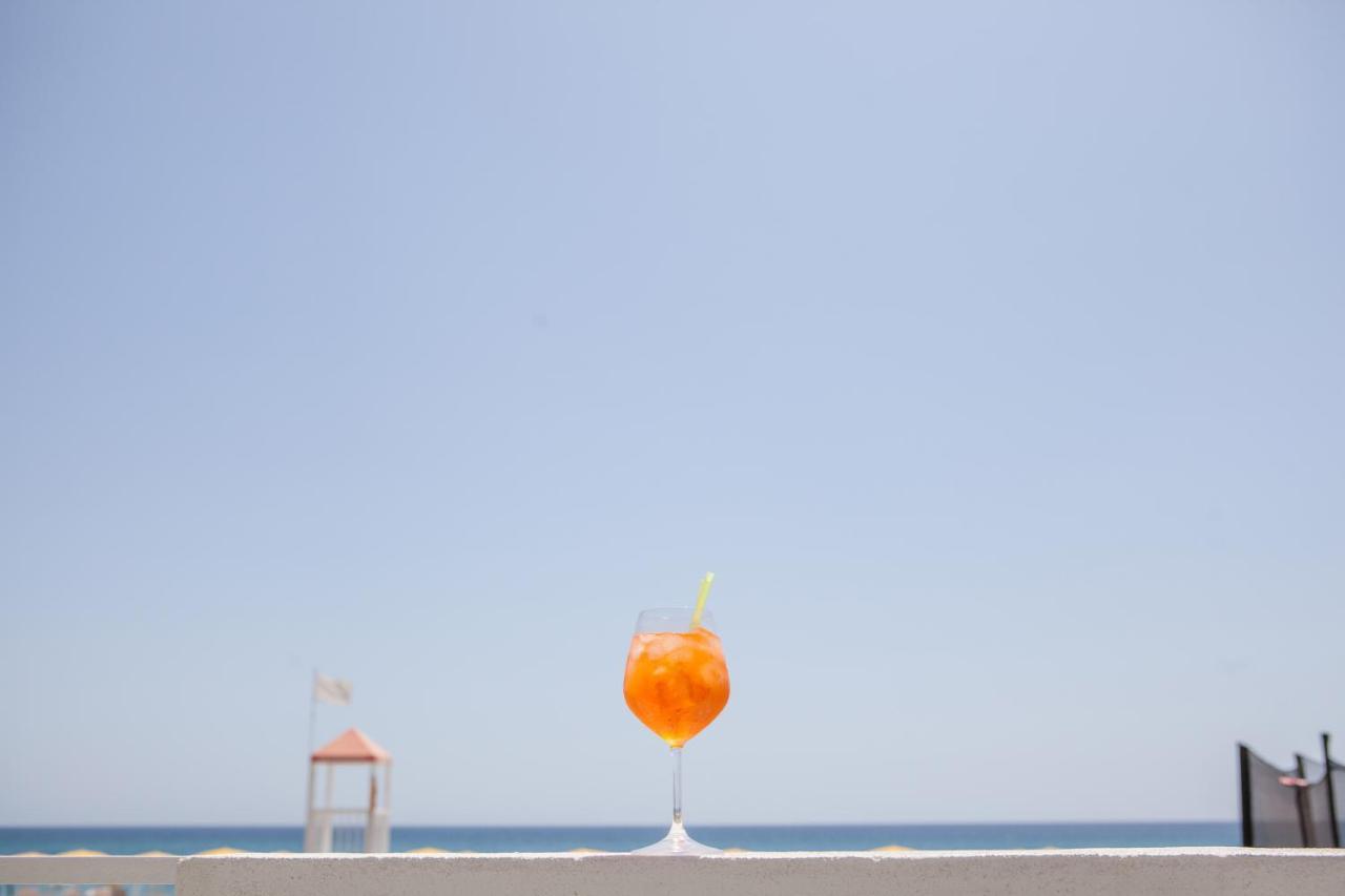 Bluriva Hotel Cirò Marina Zewnętrze zdjęcie