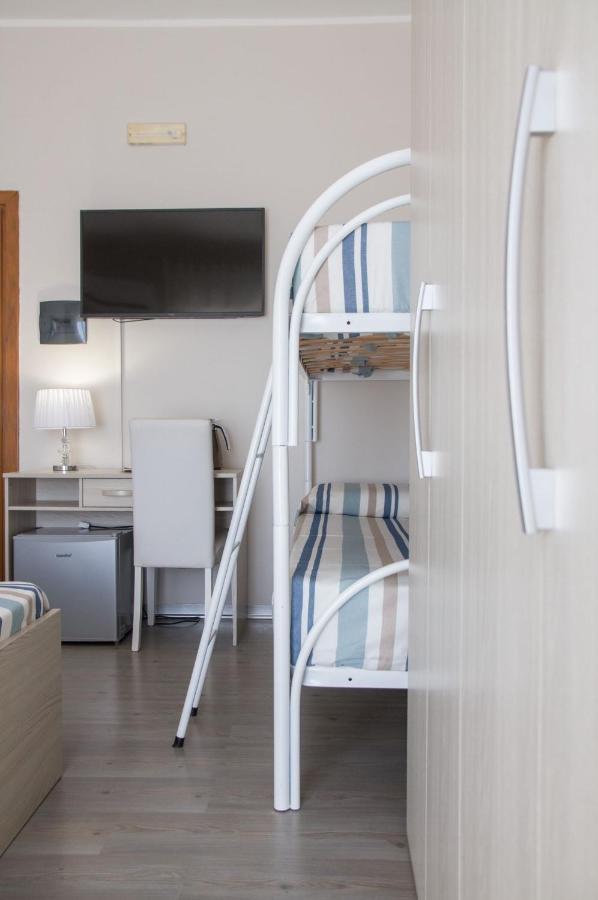 Bluriva Hotel Cirò Marina Zewnętrze zdjęcie